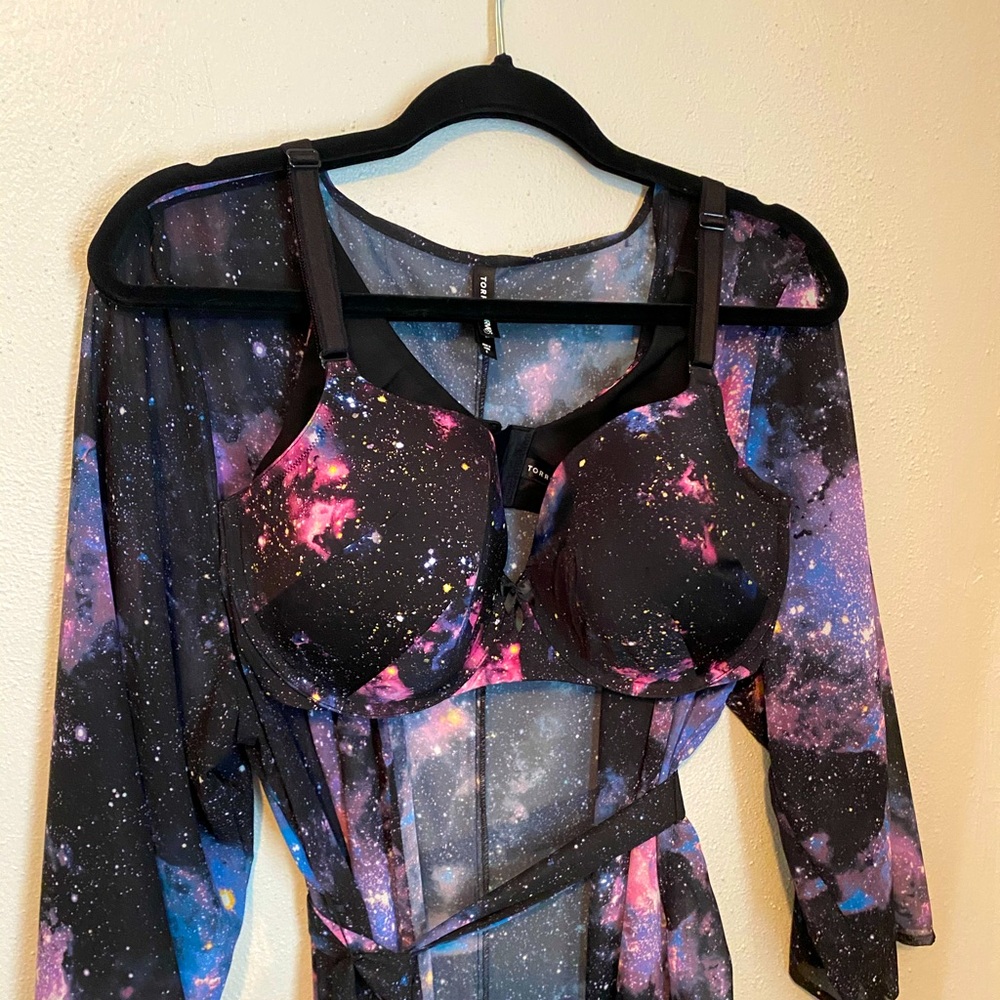 Torrid Galaxy Robe & Bra